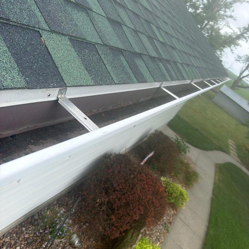 Roof gutters with gutter guards installation, Inland NE Roof gutters with gutter guards installation, Inland NE