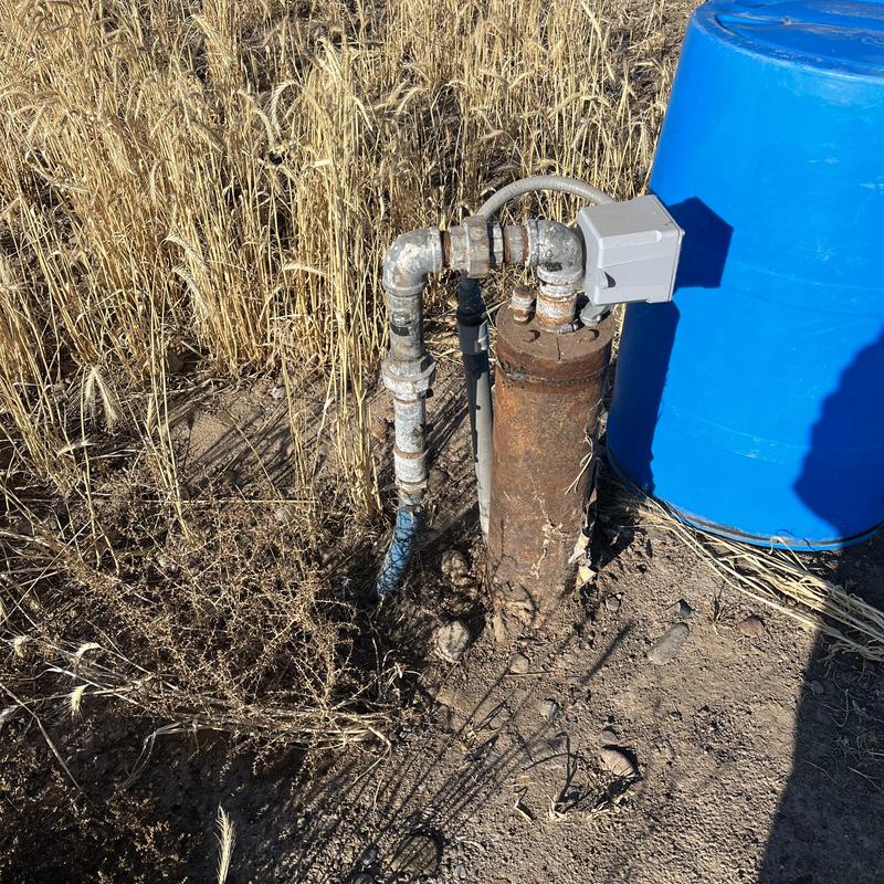 Well head and piping with pressure switch installation setup