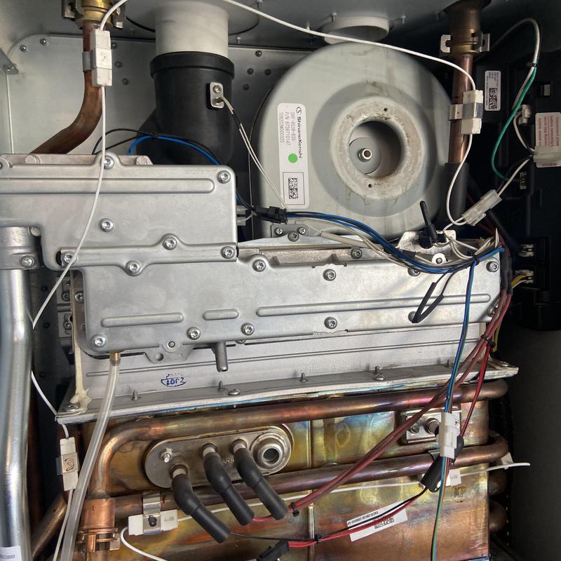 Tankless water heater internal components and wiring Tankless water heater internal components and wiring