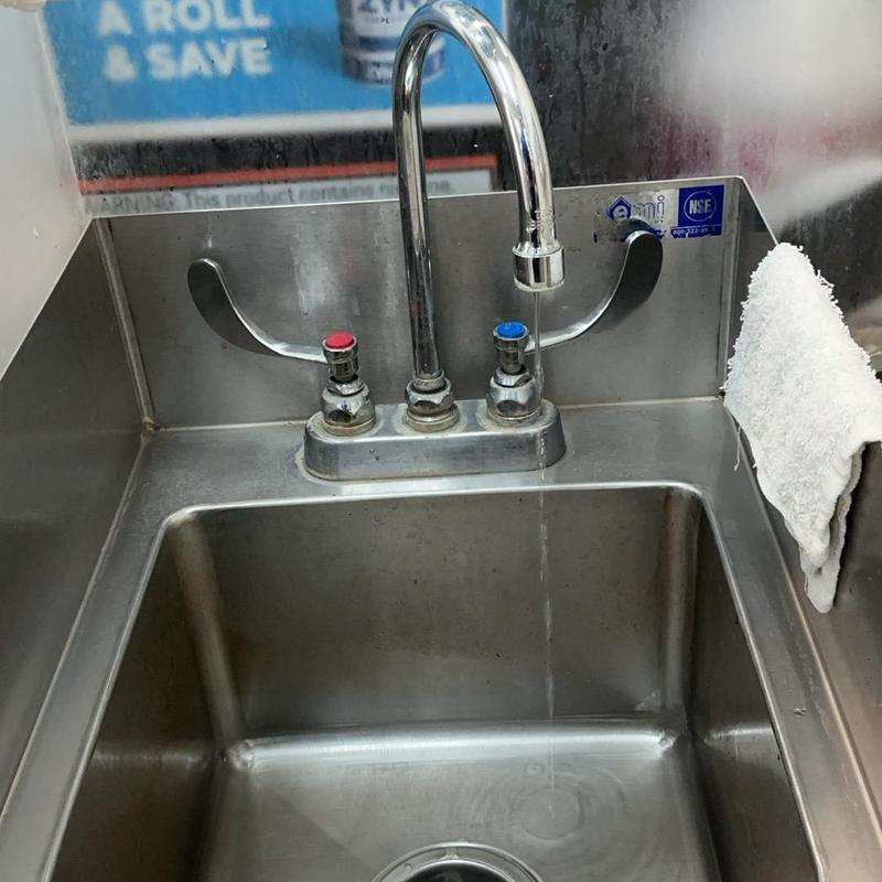 Sink faucet cartridge replacement with leak test Sink faucet cartridge replacement with leak test
