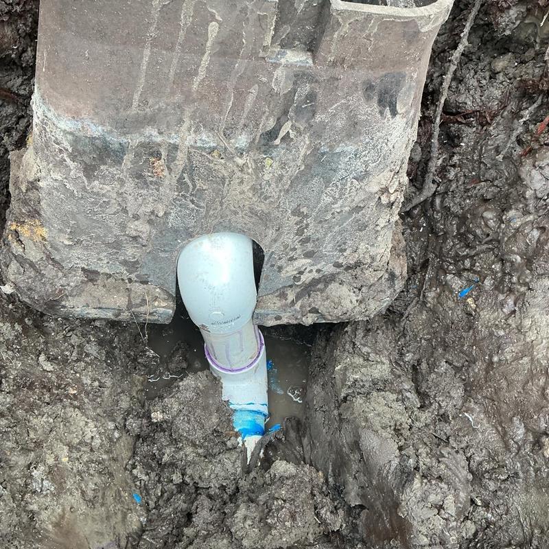 PVC main water line joint repair in muddy ground PVC main water line joint repair in muddy ground