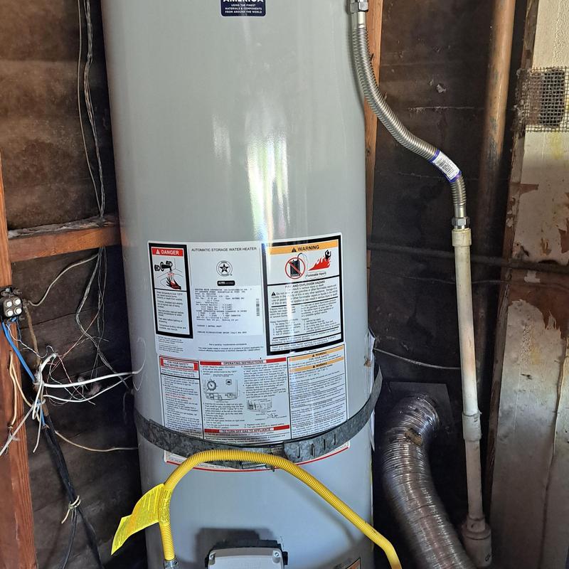 Bradford White 40 gal gas water heater with flex lines