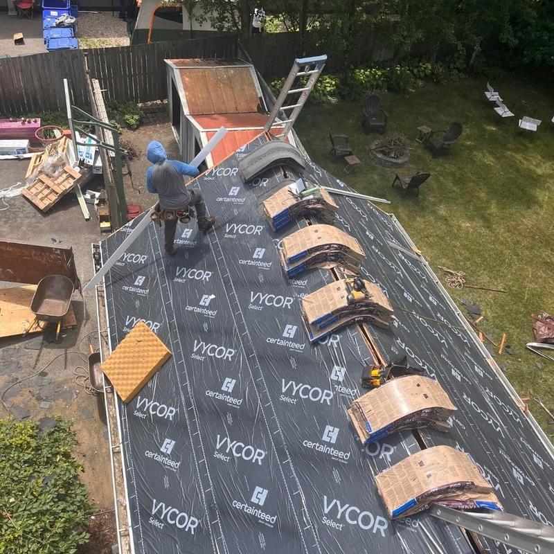 CertainTeed Landmark Pro shingles installation on roof CertainTeed Landmark Pro shingles installation on roof