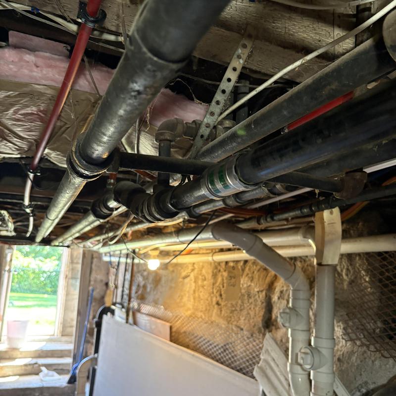 Black steel heat pipe on monoflow system installation Black steel heat pipe on monoflow system installation
