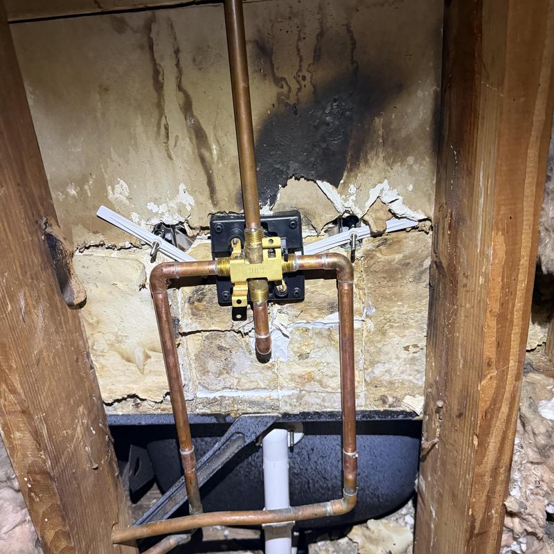 Shower valve with copper piping in wall cavity