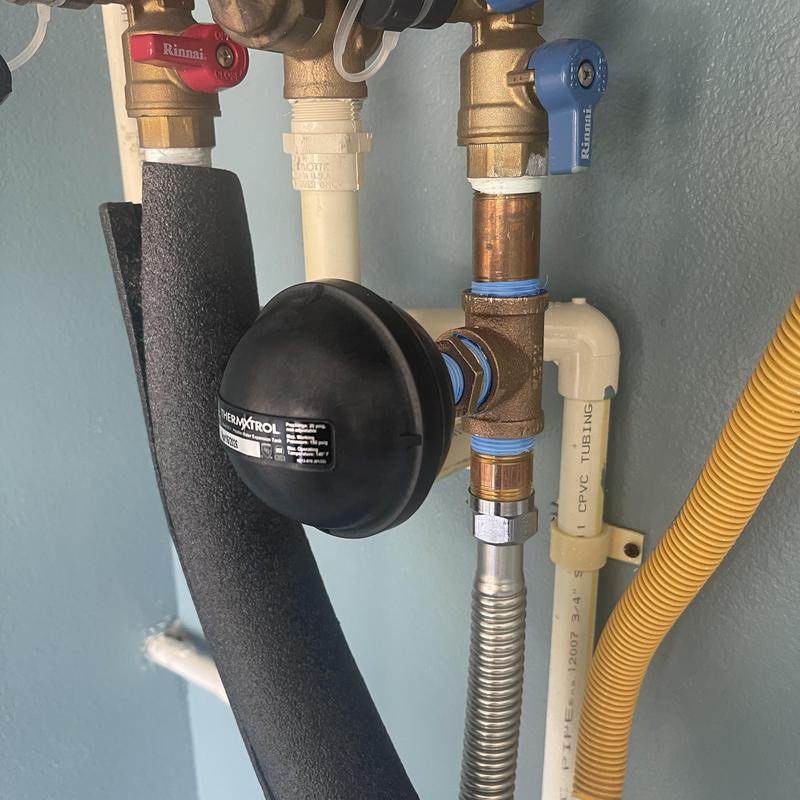 Thermal expansion tank with brass fittings installation