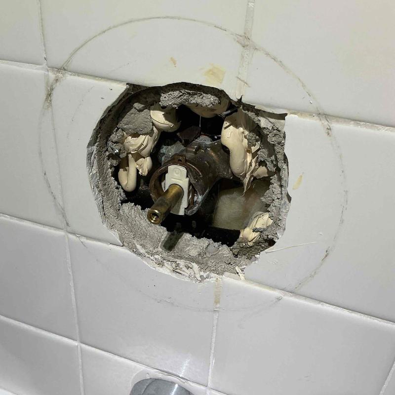 1222 Posi-Temp tub shower cartridge installation hole
