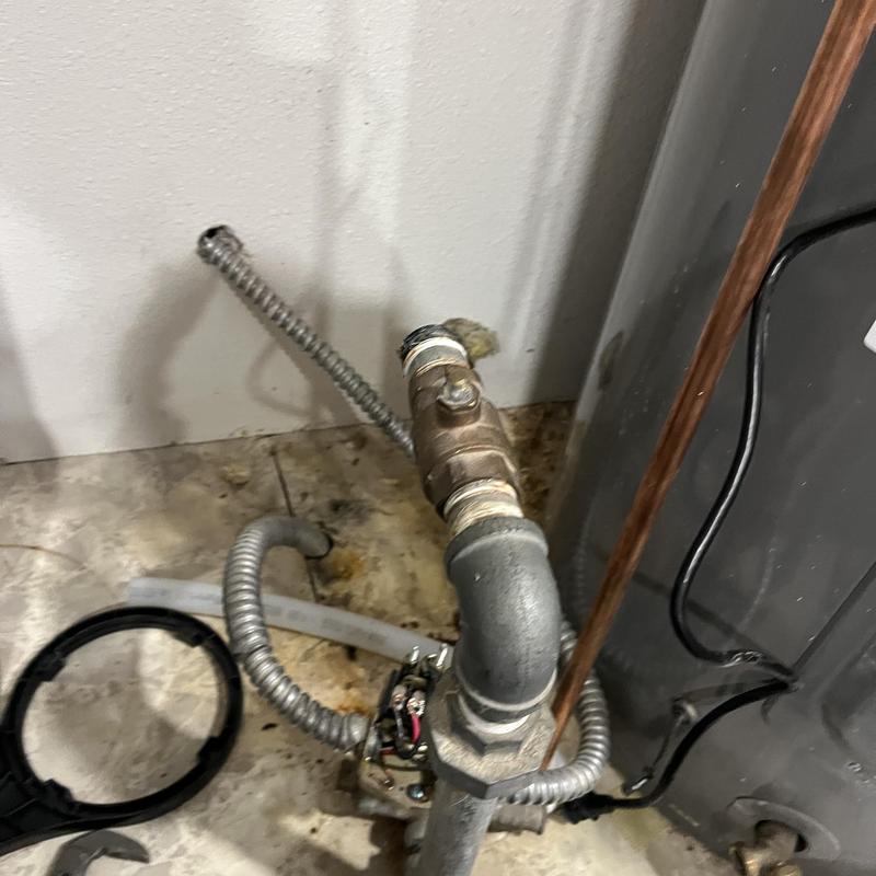 Water heater gas valve and piping installation details Water heater gas valve and piping installation details