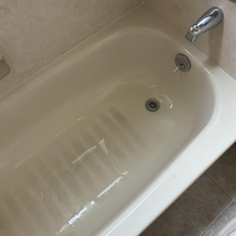 Bathtub faucet and drain with water flow check Bathtub faucet and drain with water flow check