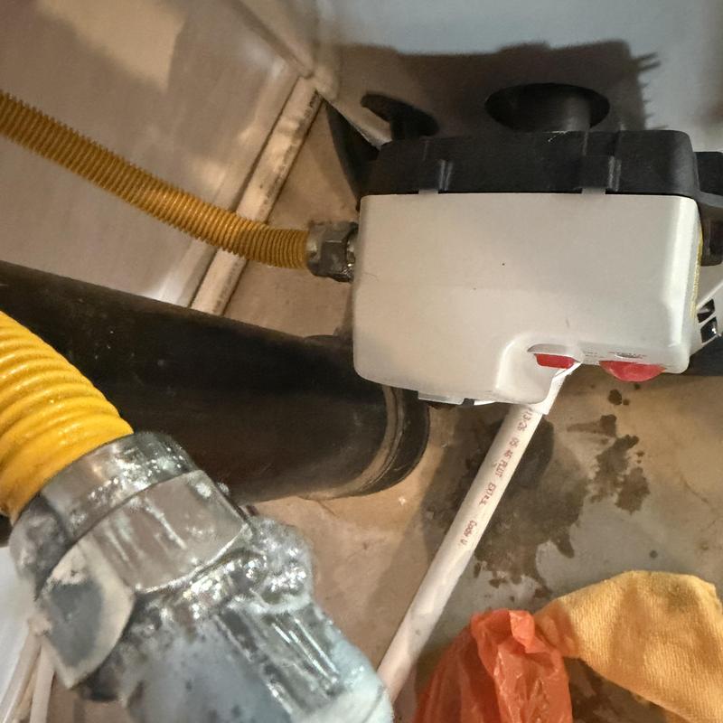 Gas valve and yellow corrugated supply line leak check Gas valve and yellow corrugated supply line leak check