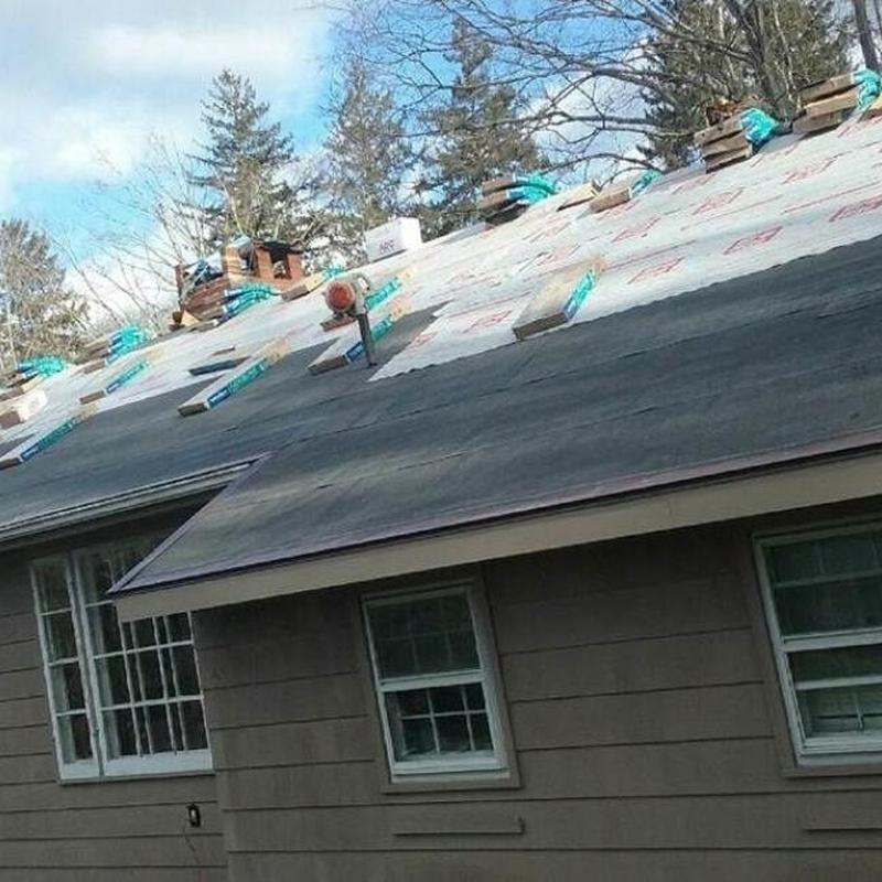 CertainTeed Landmark Pro shingles installation on roof CertainTeed Landmark Pro shingles installation on roof