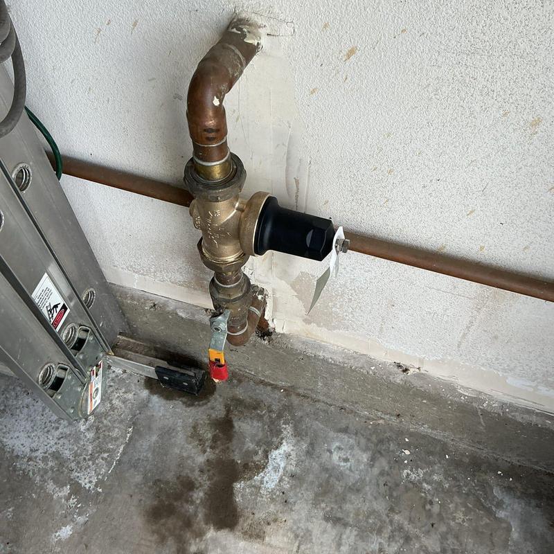 1 1/4 inch pressure regulator with copper piping