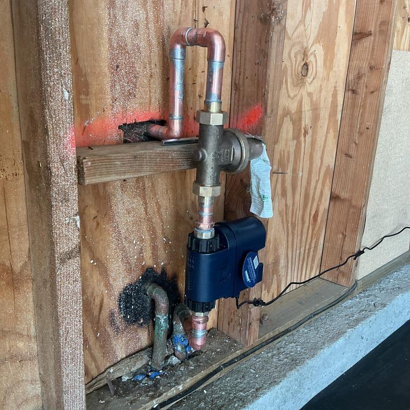 Moen Flo auto shut-off device and pressure regulator