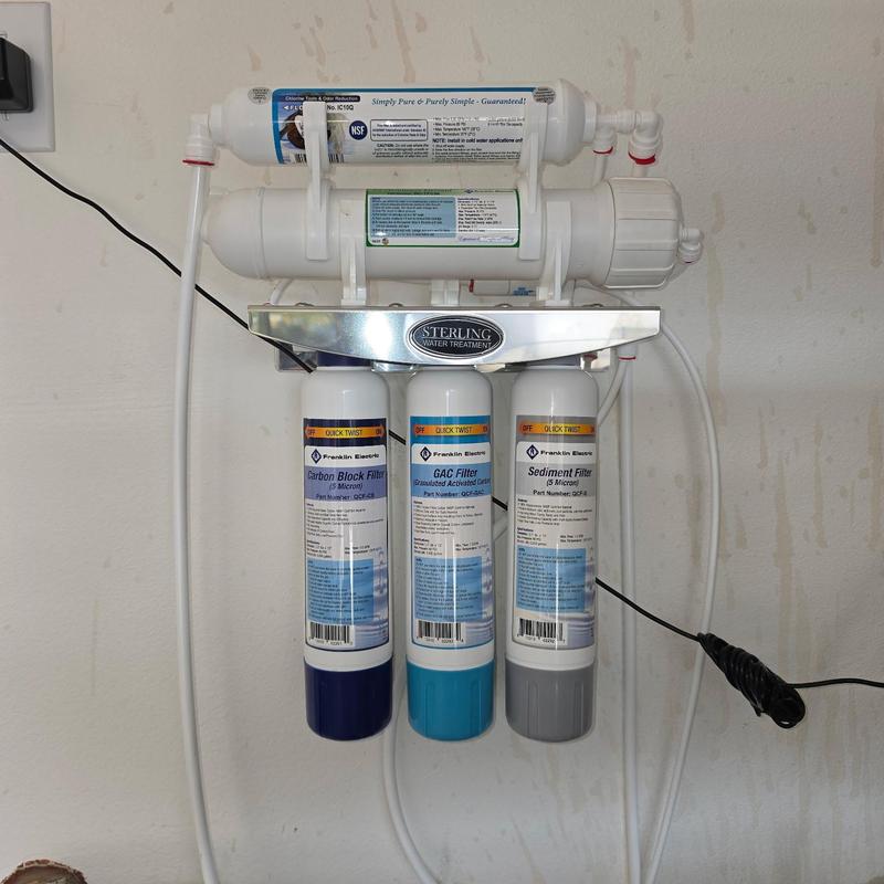 Reverse osmosis water filtration system installation
