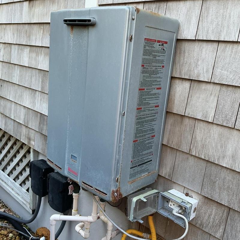 Tankless water heater with extension cord power supply Tankless water heater with extension cord power supply