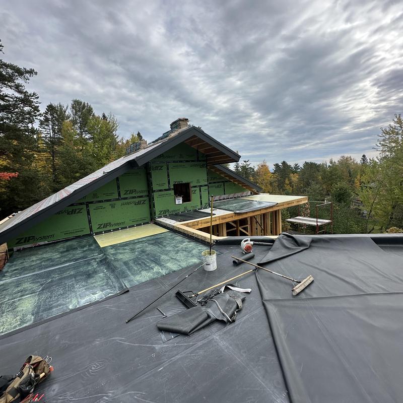 EPDM membrane roofing installation with poly-iso insulation EPDM membrane roofing installation with poly-iso insulation