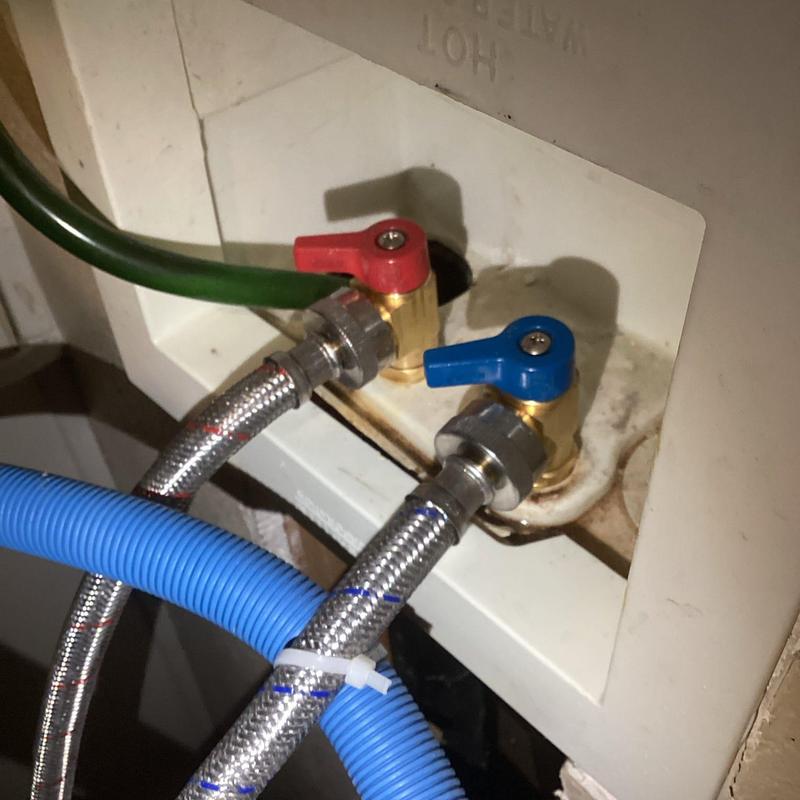 Laundry bib valves with braided hoses installed