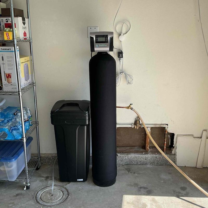 Water softener system installation with existing plumbing