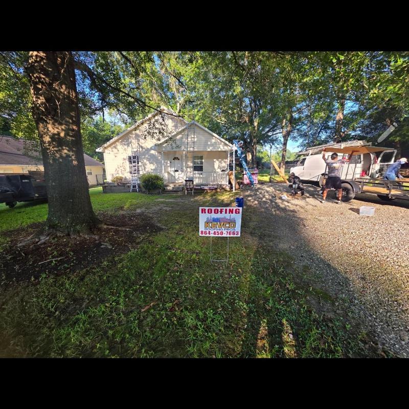 Driftwood architectural roof installation in Woodruff, SC