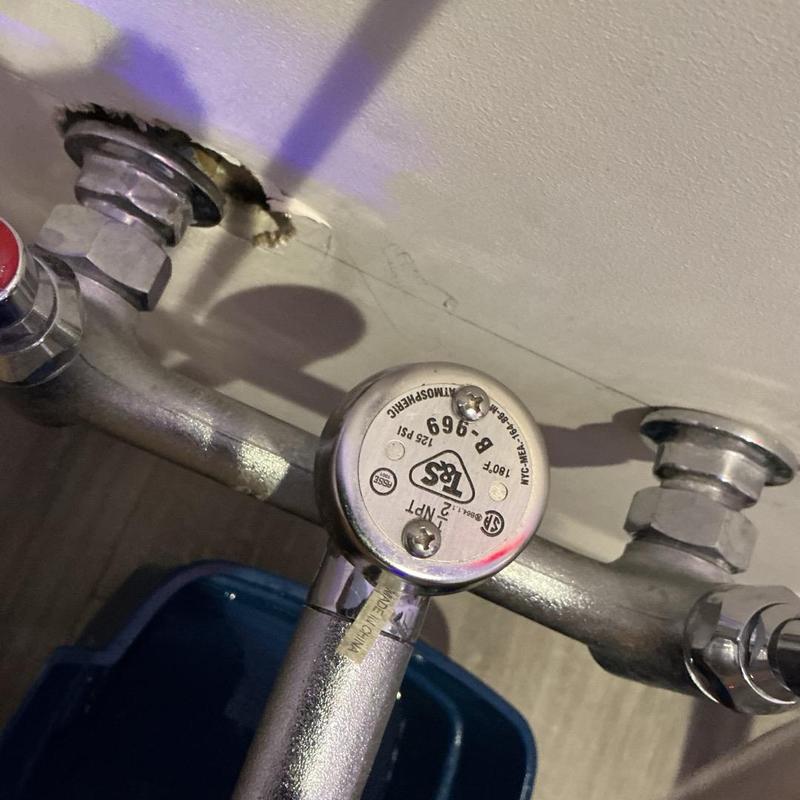 Gasket seal on water meter assembly cleaned, leak-free Gasket seal on water meter assembly cleaned, leak-free