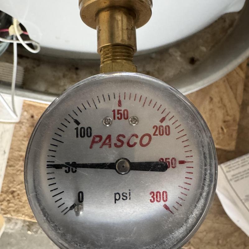 Water heater pressure gauge reading 50 psi Water heater pressure gauge reading 50 psi