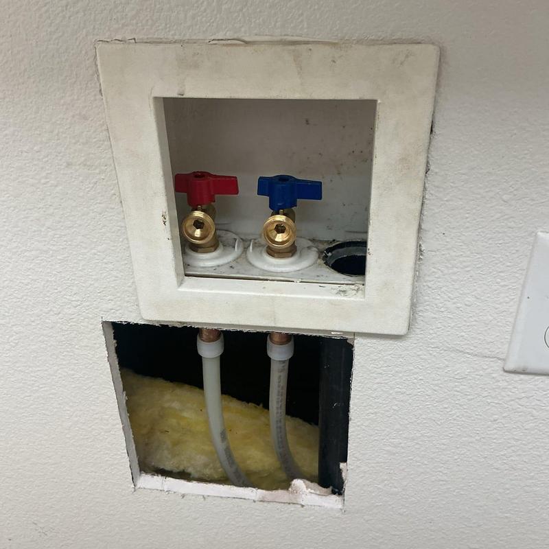 Laundry shutoff valves with hot and cold lines