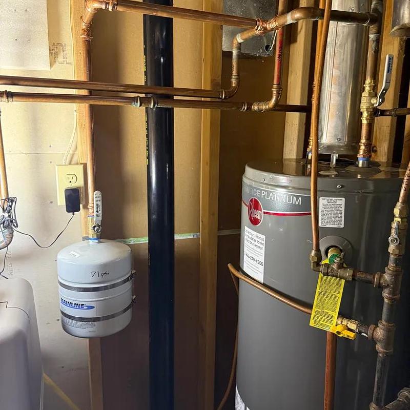 Pressure reducing valve and expansion tank installation Pressure reducing valve and expansion tank installation