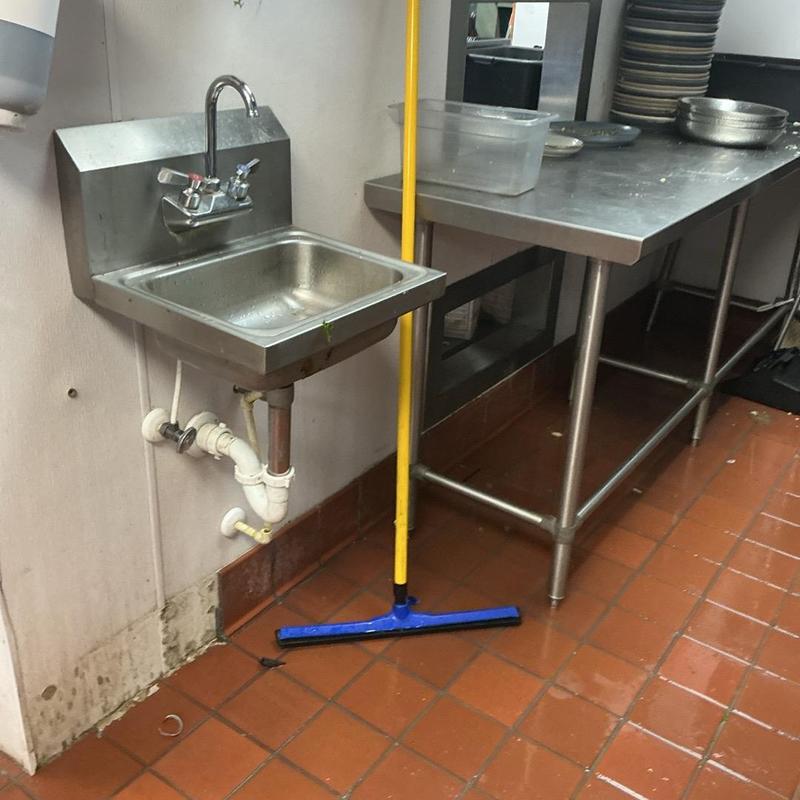 Half inch kitchen sink pipe with plumbing fittings Half inch kitchen sink pipe with plumbing fittings