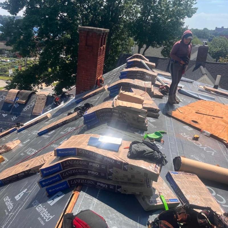 CertainTeed Landmark Pro shingles installation on roof