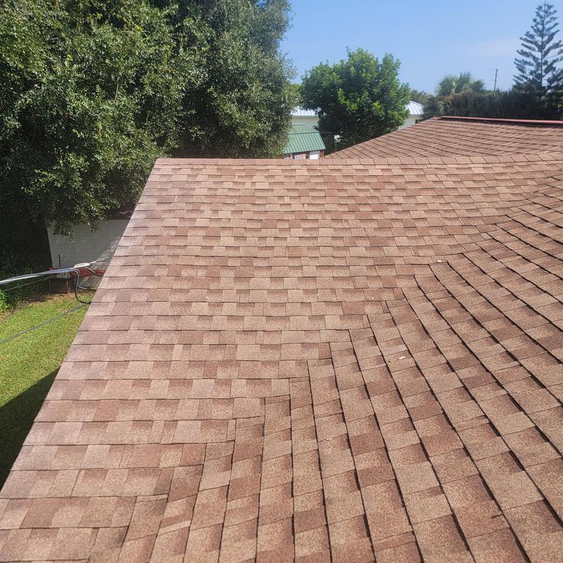 Asphalt shingle roof in good condition, no damage visible Asphalt shingle roof in good condition, no damage visible