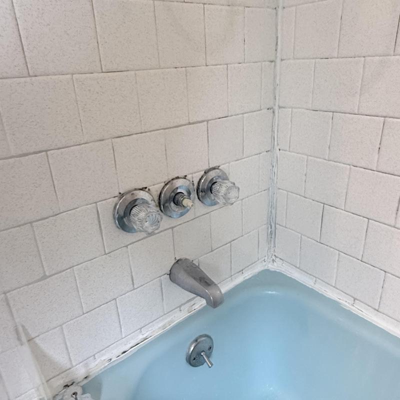 Shower valve and faucets with tub spout installation Shower valve and faucets with tub spout installation
