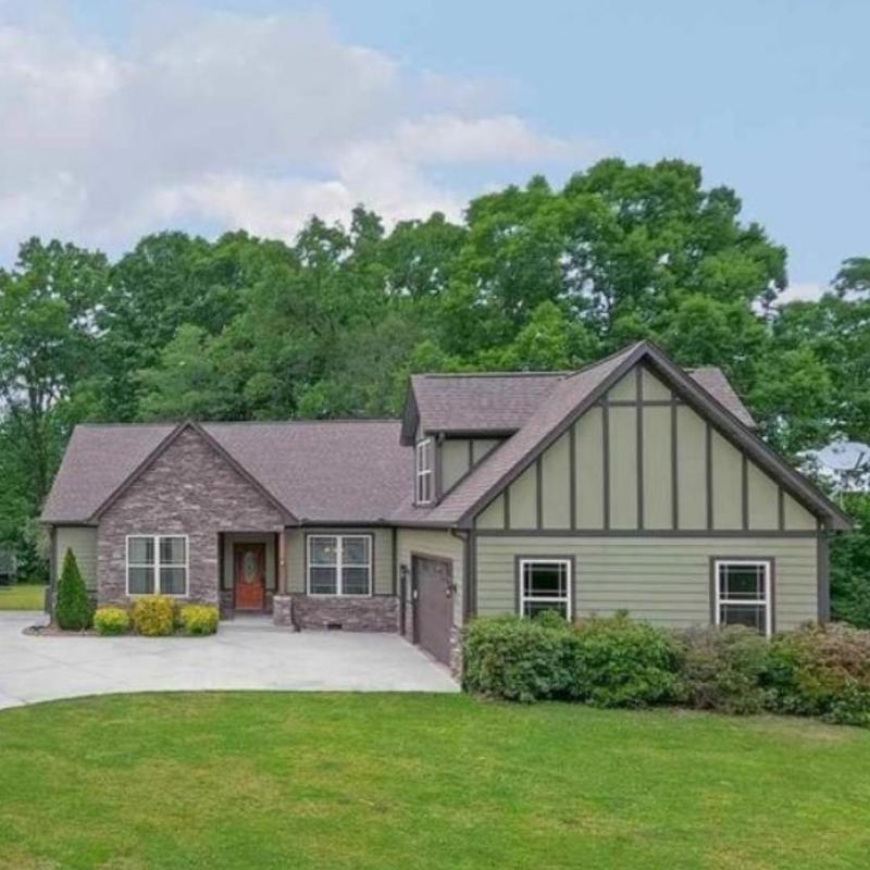 Owens Corning Duration roof on residential house Owens Corning Duration roof on residential house