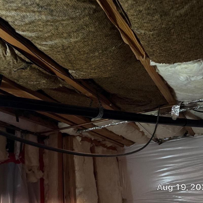 Waste line pipe hanging with improper slope in ceiling cavity Waste line pipe hanging with improper slope in ceiling cavity