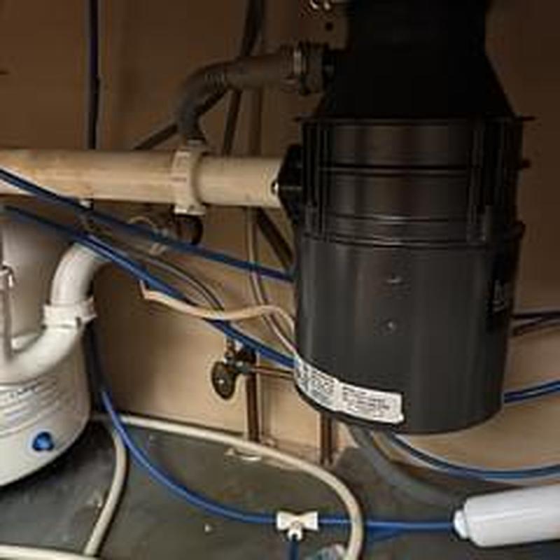 Badger 5 garbage disposer installed under sink plumbing Badger 5 garbage disposer installed under sink plumbing