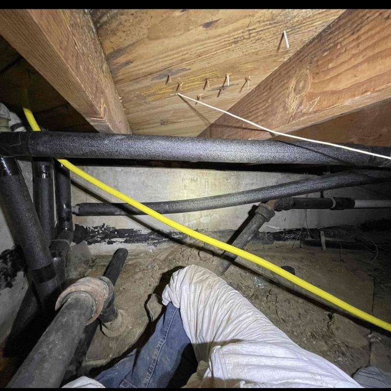 PEX cold water pipes with new shutoff valve installation
