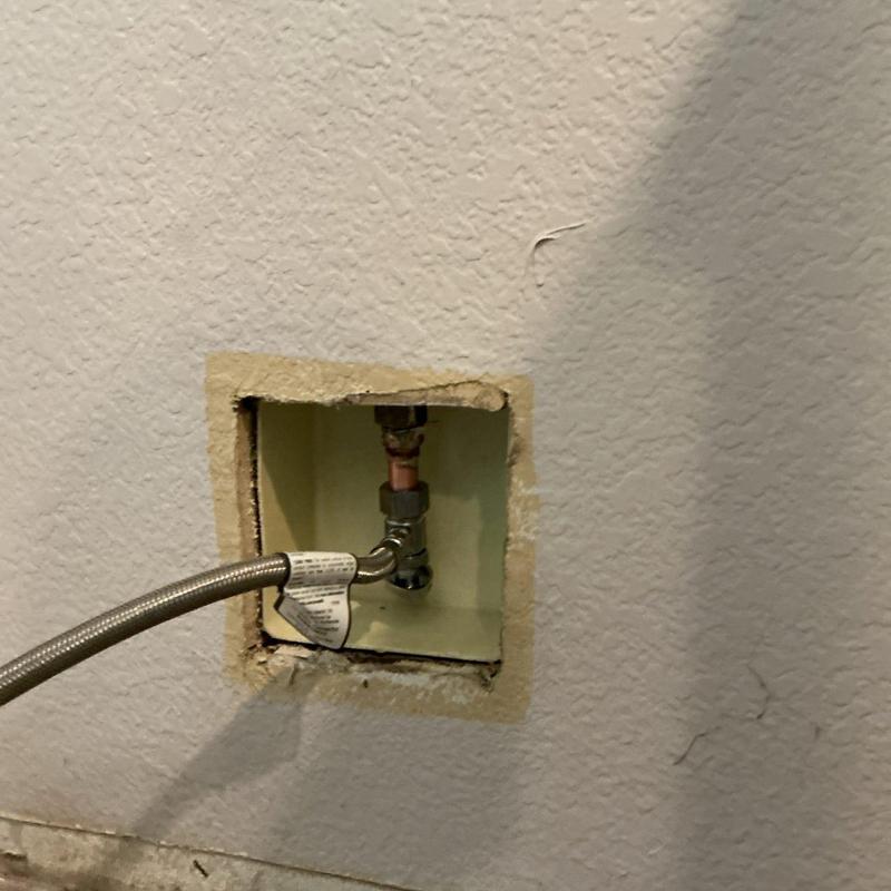 Ice maker valve with braided water line installed