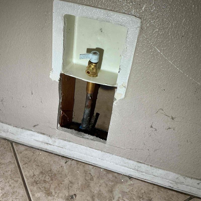 Ice maker valve and supply pipe installation detail