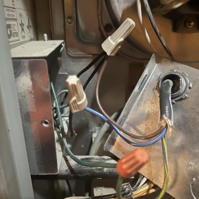 Furnace wiring connections with wire nuts in metal box Furnace wiring connections with wire nuts in metal box