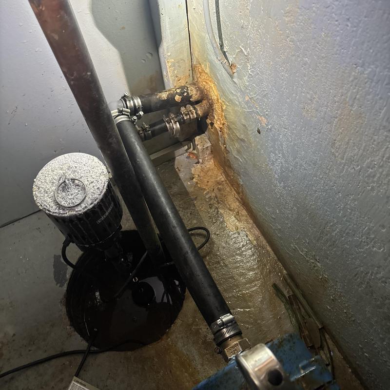 Shallow well jet pump with leaking fractured 90 fitting