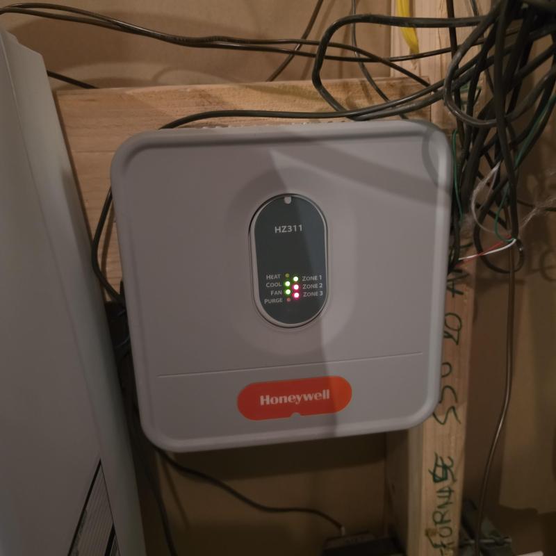 Honeywell zone control system with active zone lights Honeywell zone control system with active zone lights