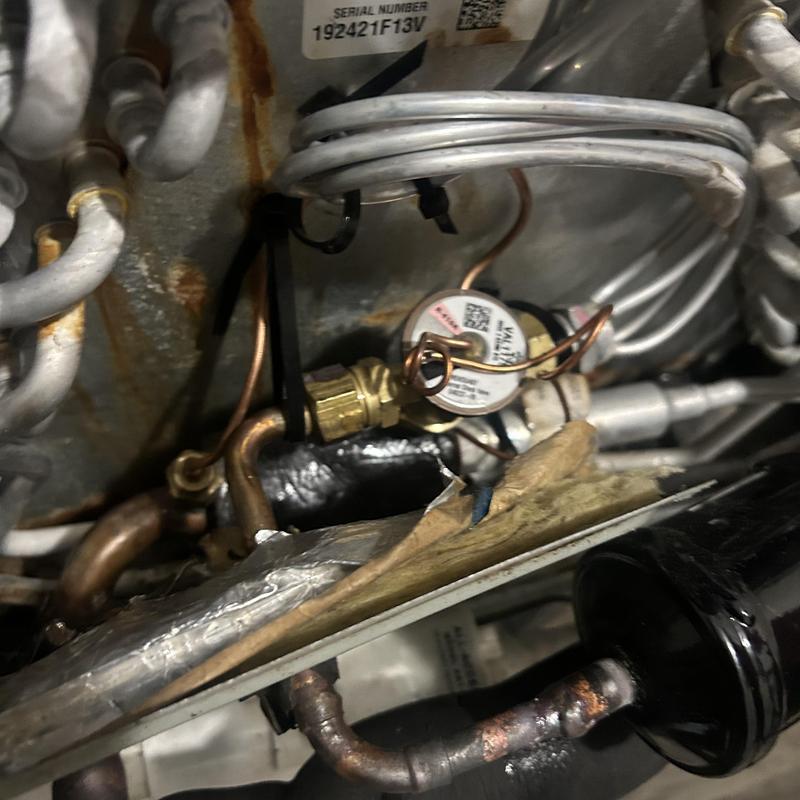 TXV valve and copper piping in HVAC system TXV valve and copper piping in HVAC system