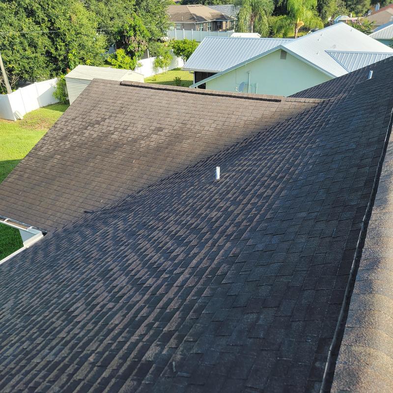 Asphalt shingle roof with ridge vents in Palm Bay Florida Asphalt shingle roof with ridge vents in Palm Bay Florida