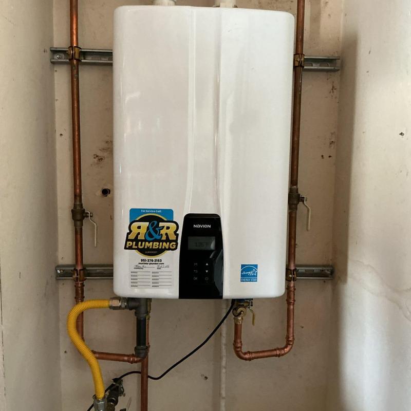 Tankless water heater with copper piping installation