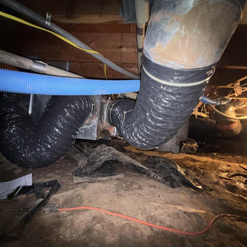Flexible return air ducts in crawlspace inspection