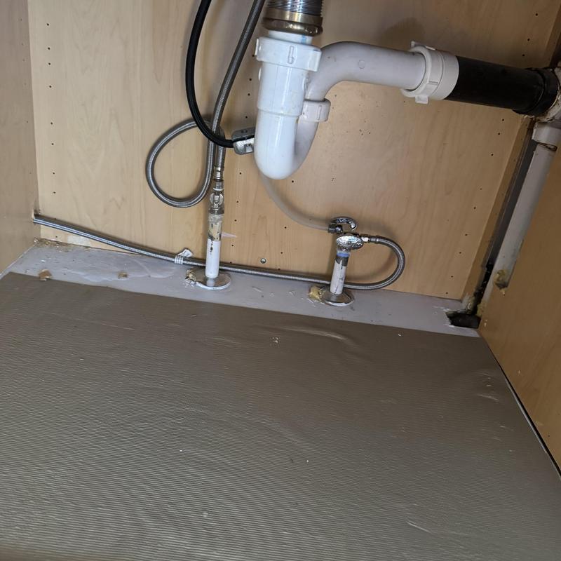 Braided ice maker supply line under laundry sink installation Braided ice maker supply line under laundry sink installation