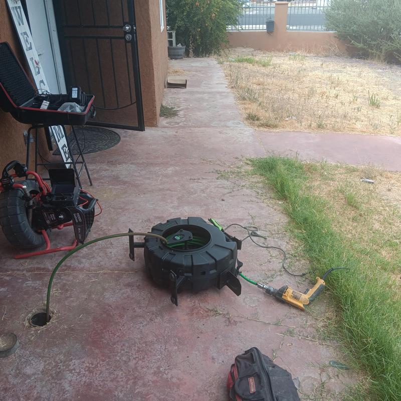 Cast iron sewer line descaling with hydrojet tools Cast iron sewer line descaling with hydrojet tools