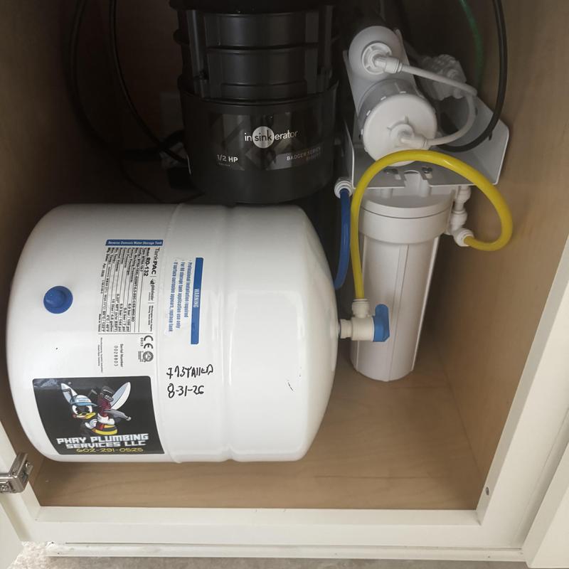 RO system tank and filter installation under sink