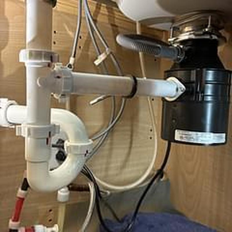 Badger 5 garbage disposer and drain piping installation Badger 5 garbage disposer and drain piping installation