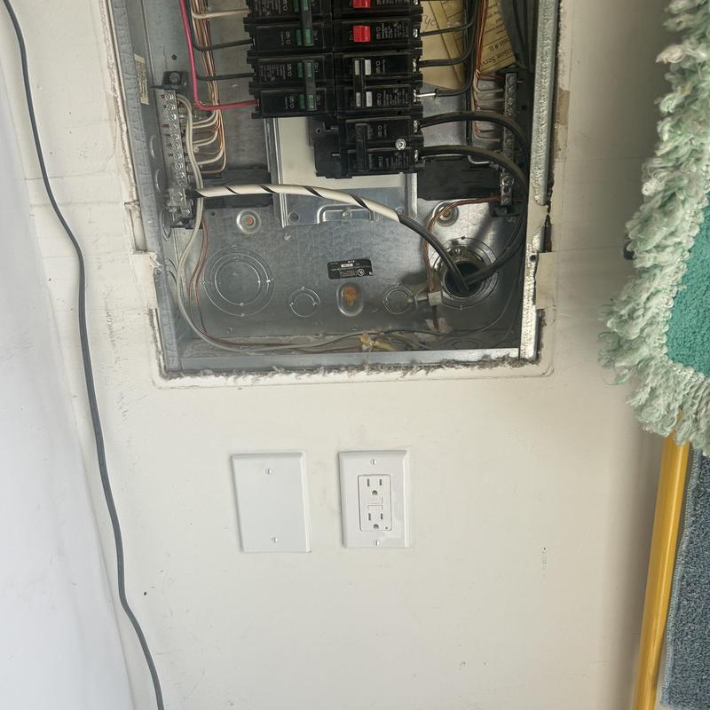 GFCI receptacle and panel wiring in utility room GFCI receptacle and panel wiring in utility room