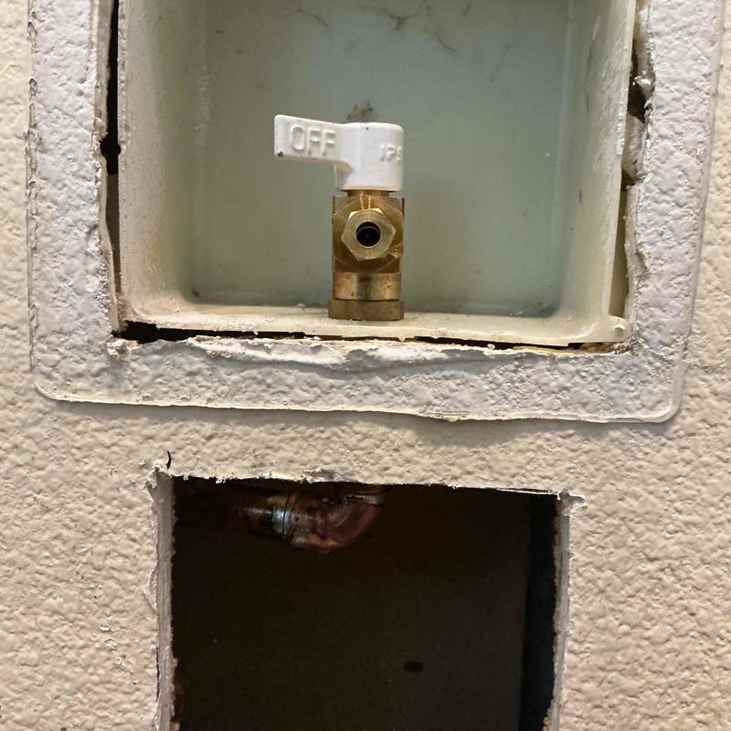 Ice maker box valve installed in wall cavity